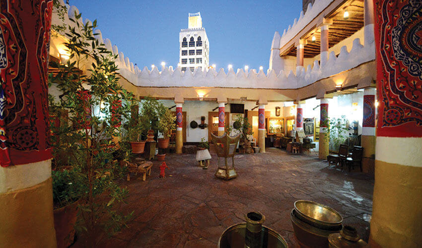 Al Turathi restaurant museum